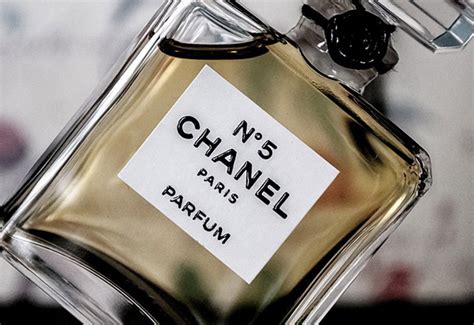 no.5 chanel background|Chanel No 5: The Story Behind the Icon .